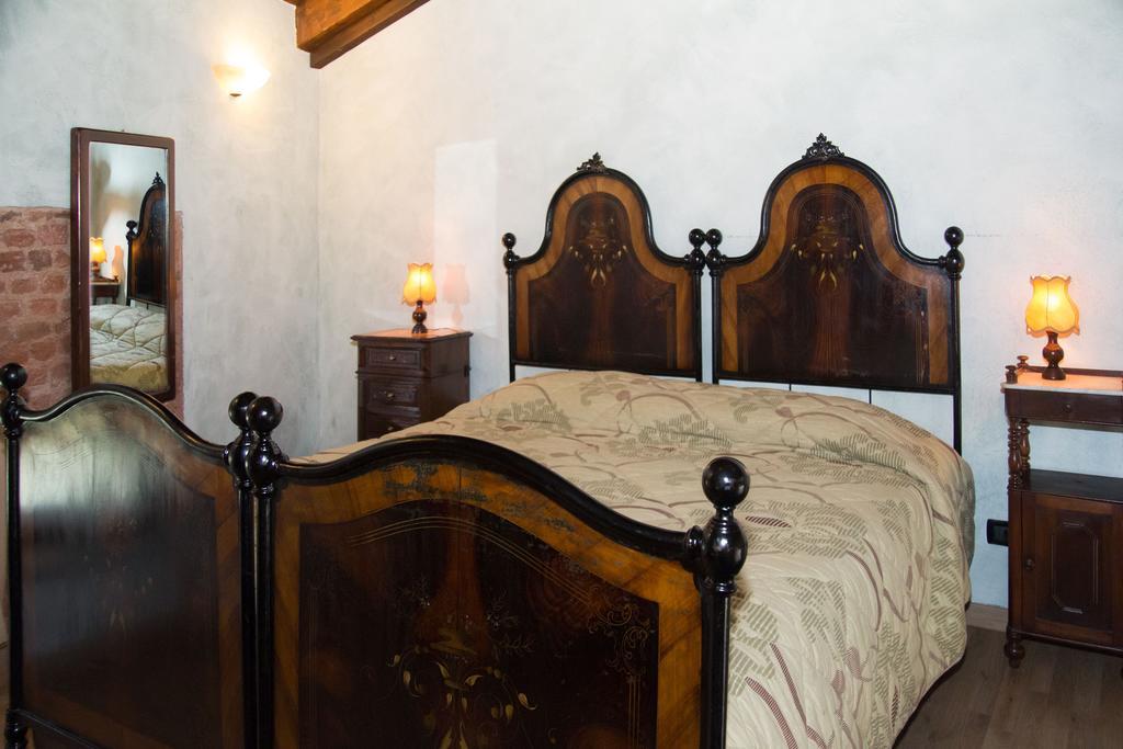 Casa Del Grande Vecchio Bed & Breakfast Airasca Bilik gambar